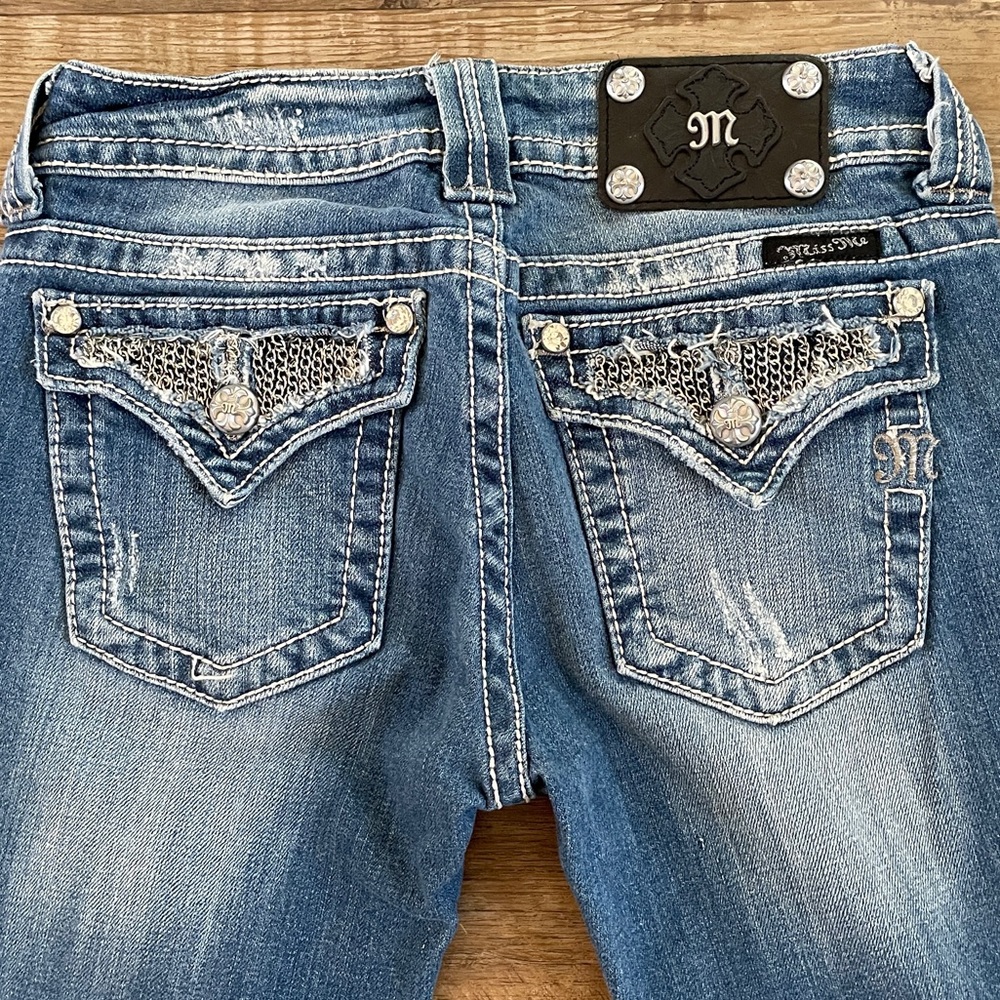 Miss Me metal rock chain embellished country jeans 26